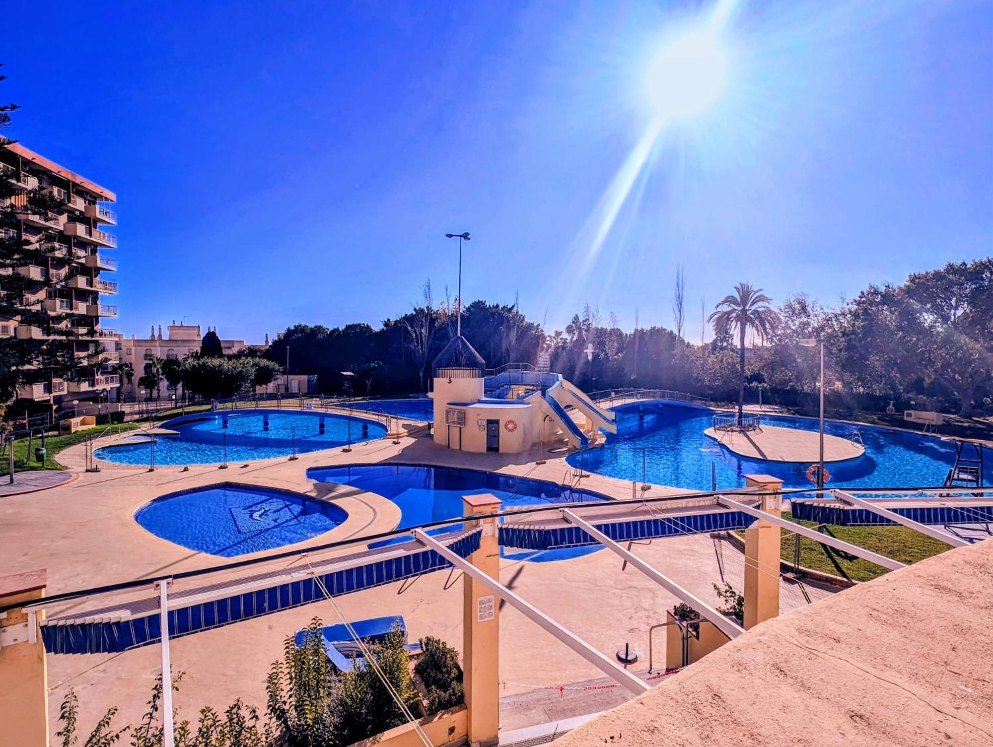 Estudio 19 Minerva Apartamentos-Piscina365-Playa-Wifi Benalmadena Ruang foto